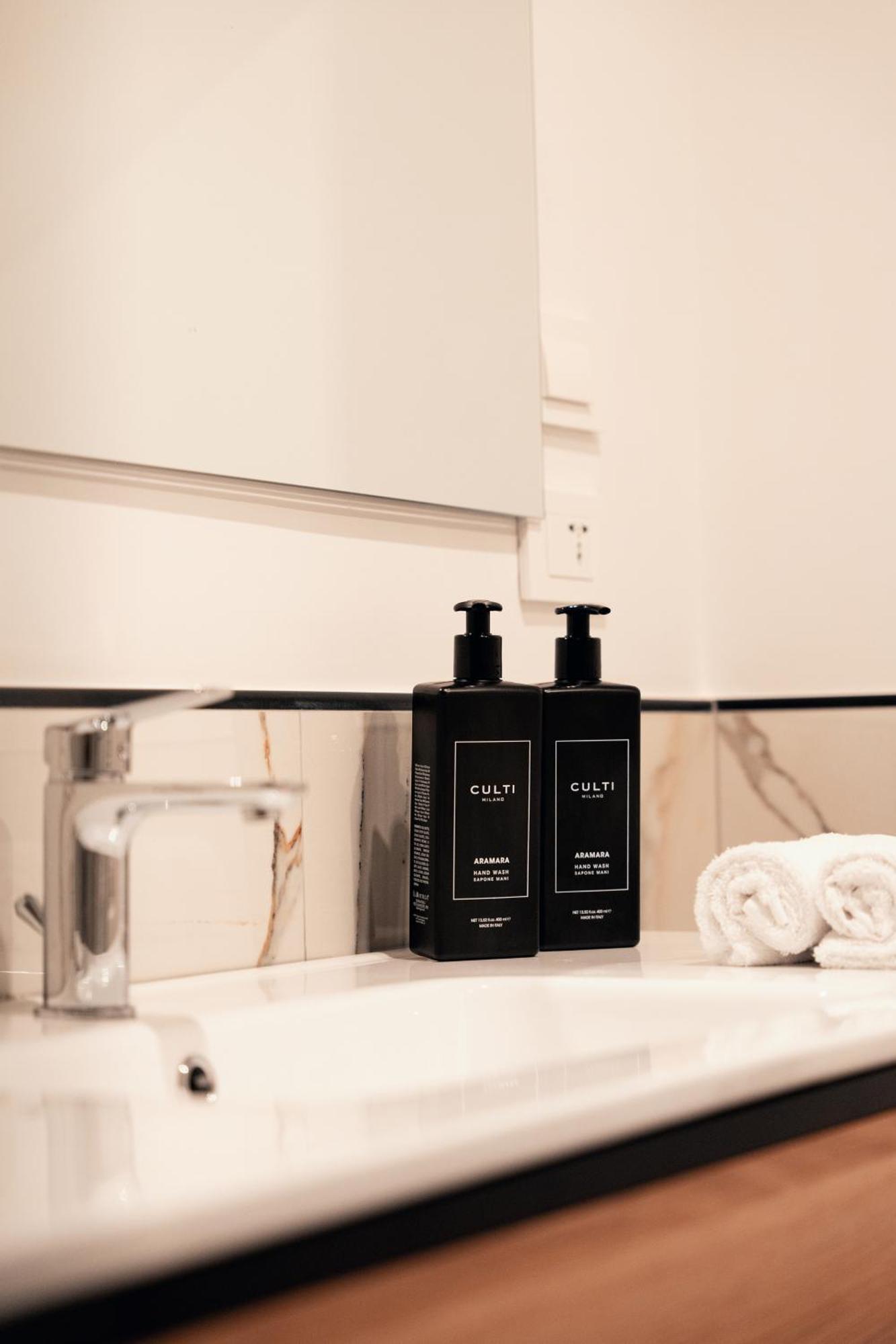 Naman Hotellerie - Monti Roma Ngoại thất bức ảnh