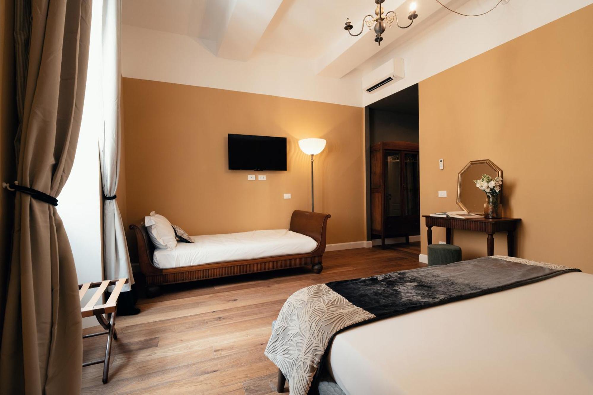 Naman Hotellerie - Monti Roma Ngoại thất bức ảnh