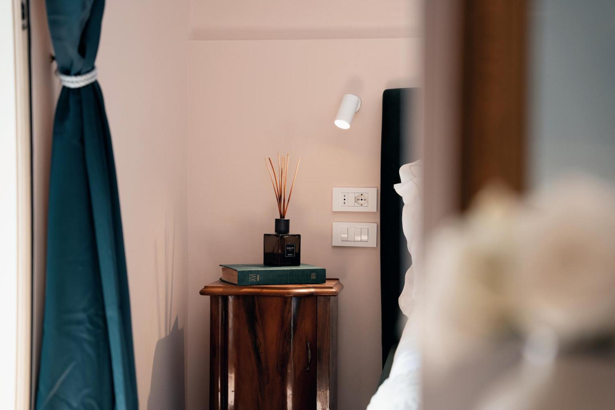 Naman Hotellerie - Monti Roma Ngoại thất bức ảnh